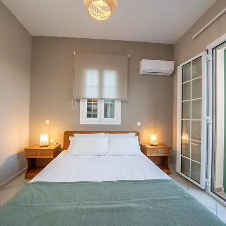 Captain's * Katelios